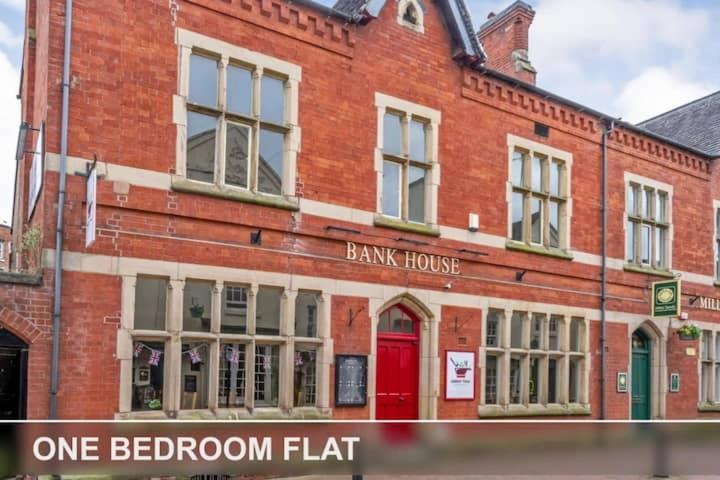 Bank House Apartments Stafford Town Centre Buitenkant foto